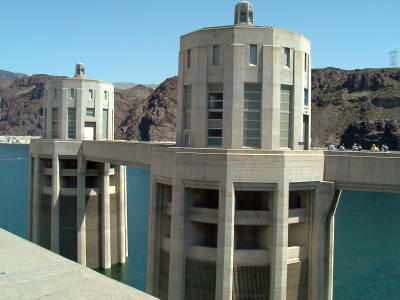 Really kewl towers jutting off the Hoover Dam