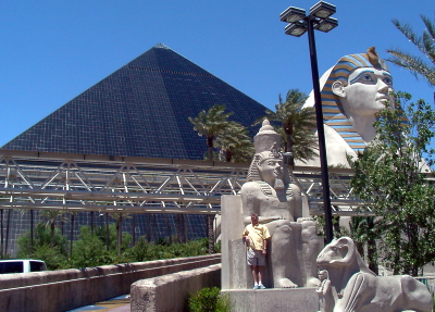 Don's partner, Michael, by the Pharoah's knee, in front of the Luxor