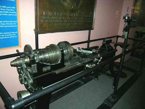 Lodge and Davis lathe at the Cincinati Museum